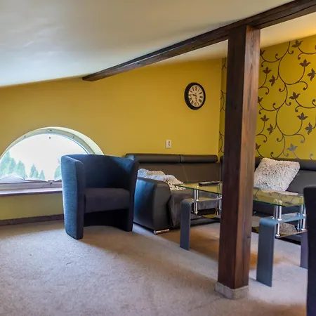Apartament Na Poddaszu Zdunska Wola Zewnętrze zdjęcie